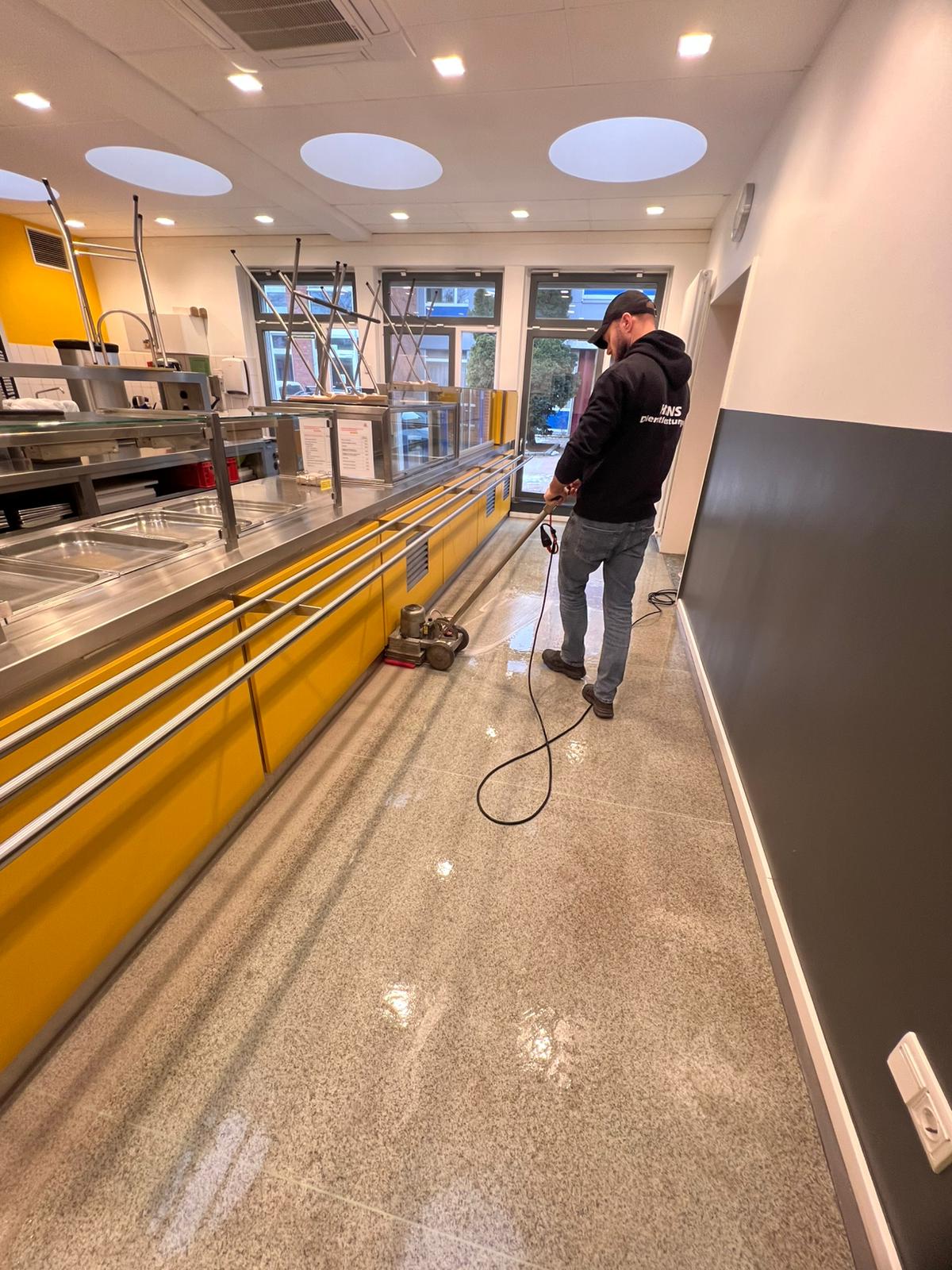 Saubere Objektuebergabe nach Reinigungs- oder Sanierungsarbeiten in Hamburg Foto 18