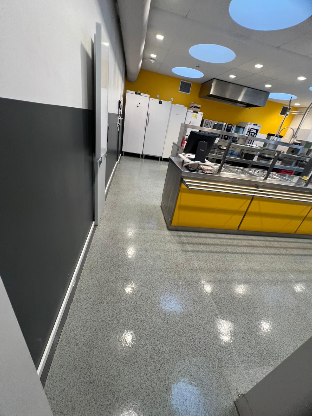 Dokumentierte Objektpflege fuer Gewerbe- und Verwaltungsflaechen in Hamburg Foto 20