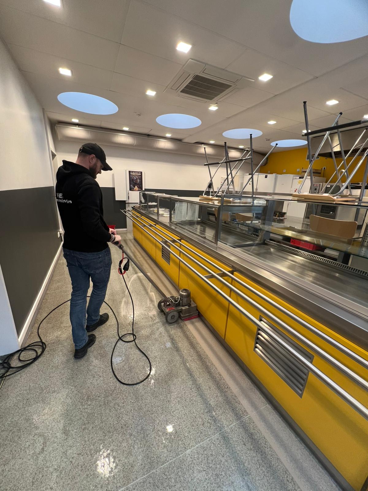 Sanierungsbegleitende Reinigung mit klar definierten Arbeitsschritten Foto 23